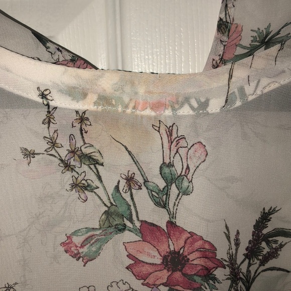 White Floral See Through Blouse 💕 - Picture 2 of 2